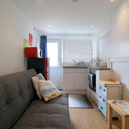 Pebbles Apartment By Air Premier Seaford Eksteriør billede