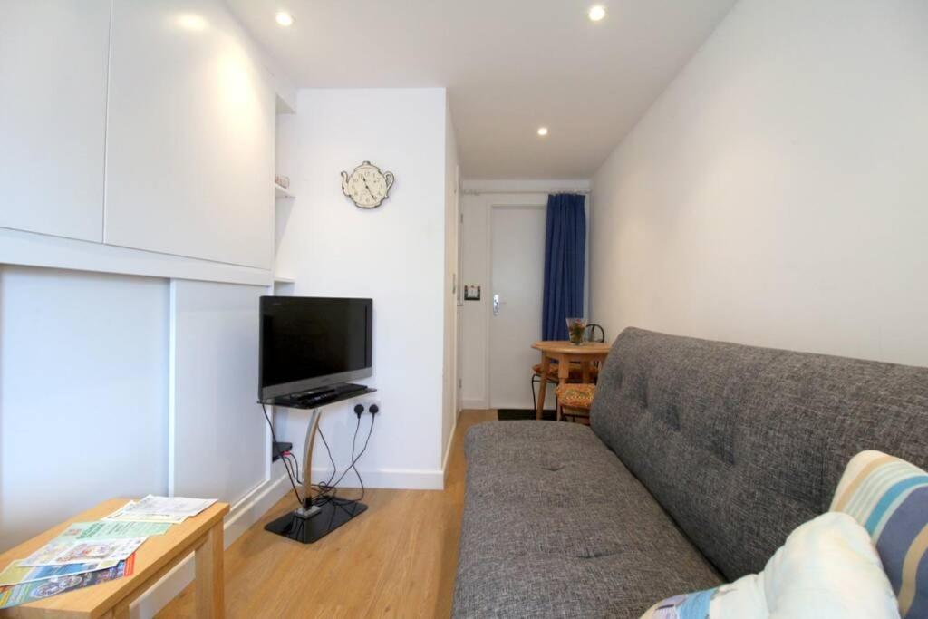 Pebbles Apartment By Air Premier Seaford Eksteriør billede
