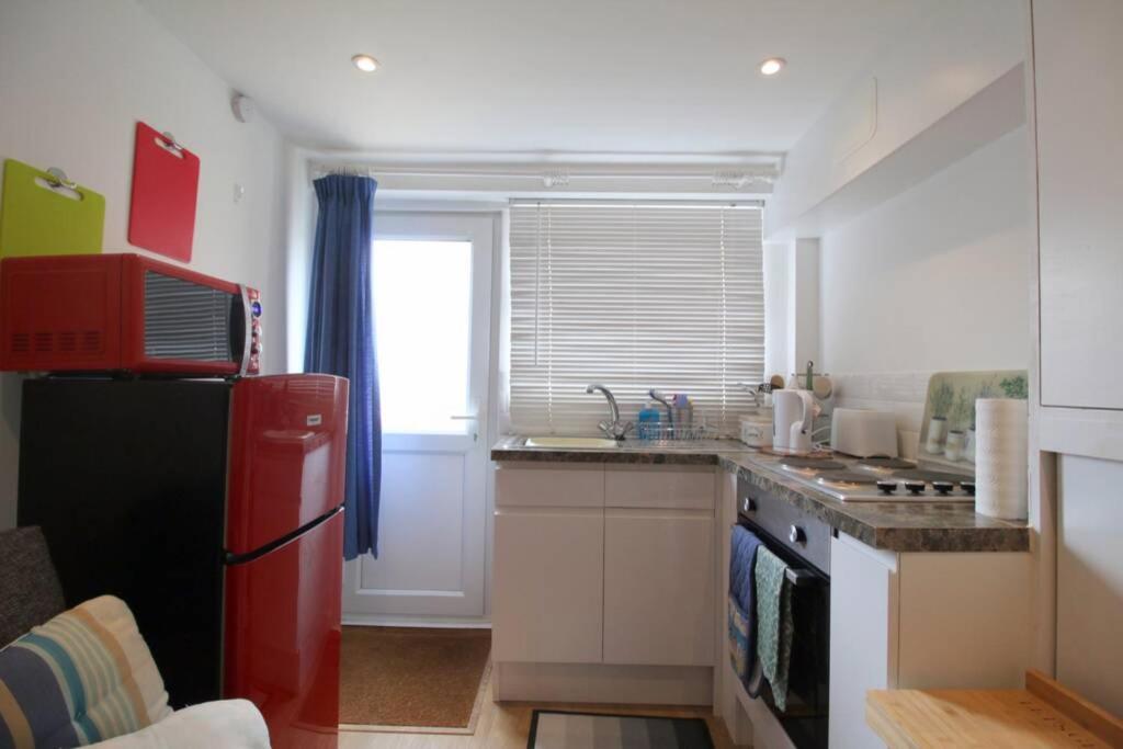 Pebbles Apartment By Air Premier Seaford Eksteriør billede